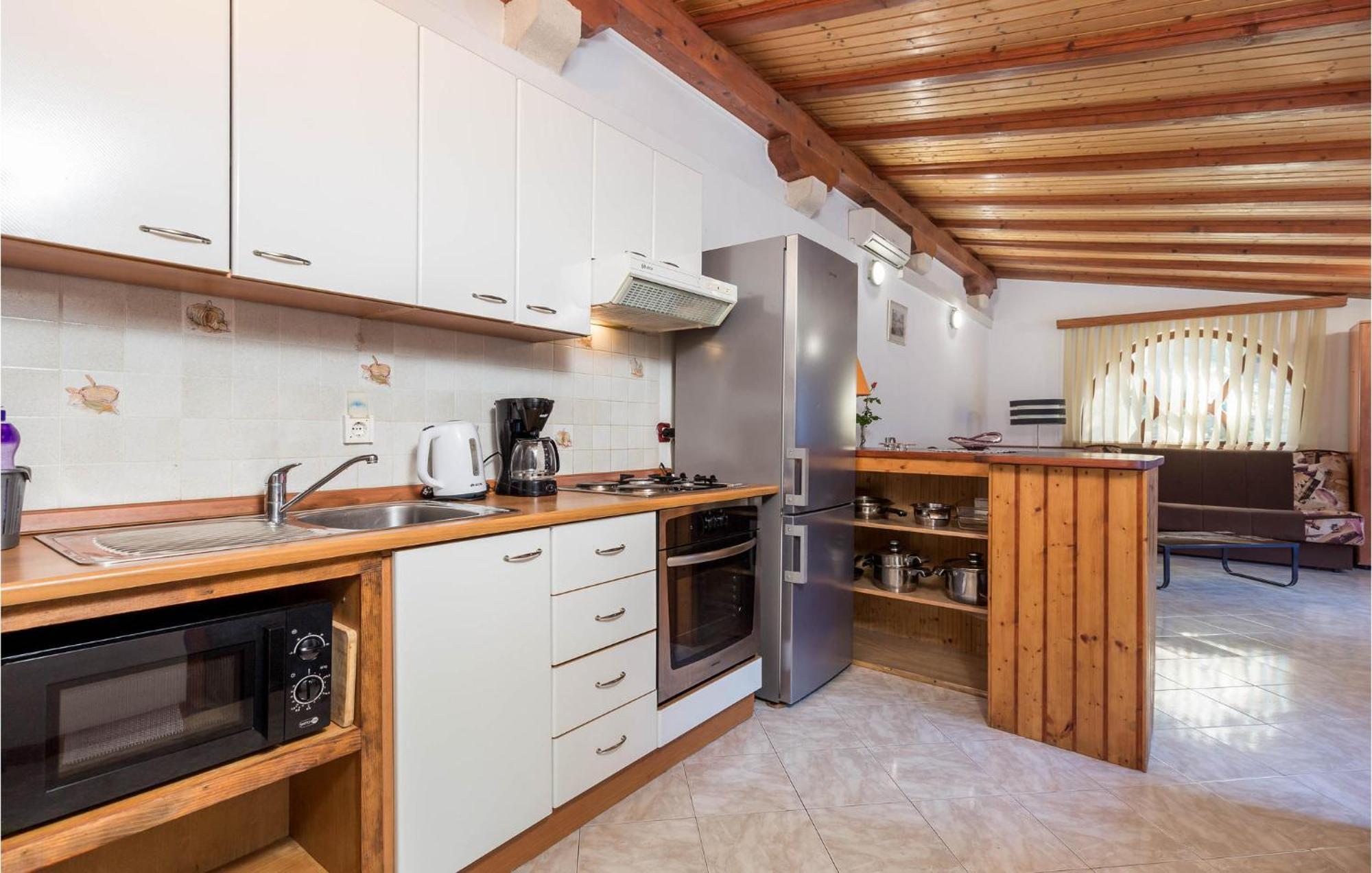 Awesome Home In Lussingrande Esterno foto