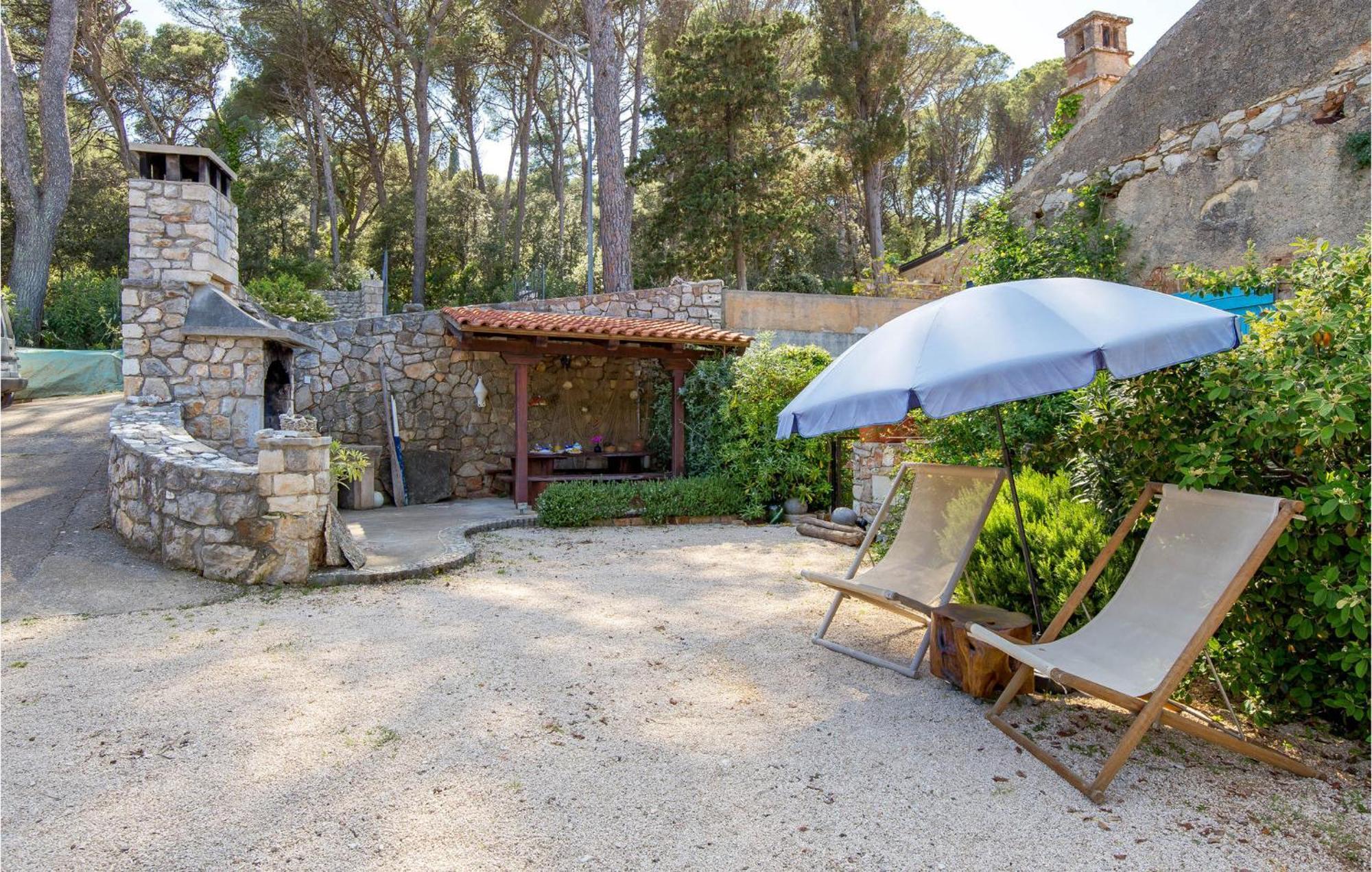 Awesome Home In Lussingrande Esterno foto