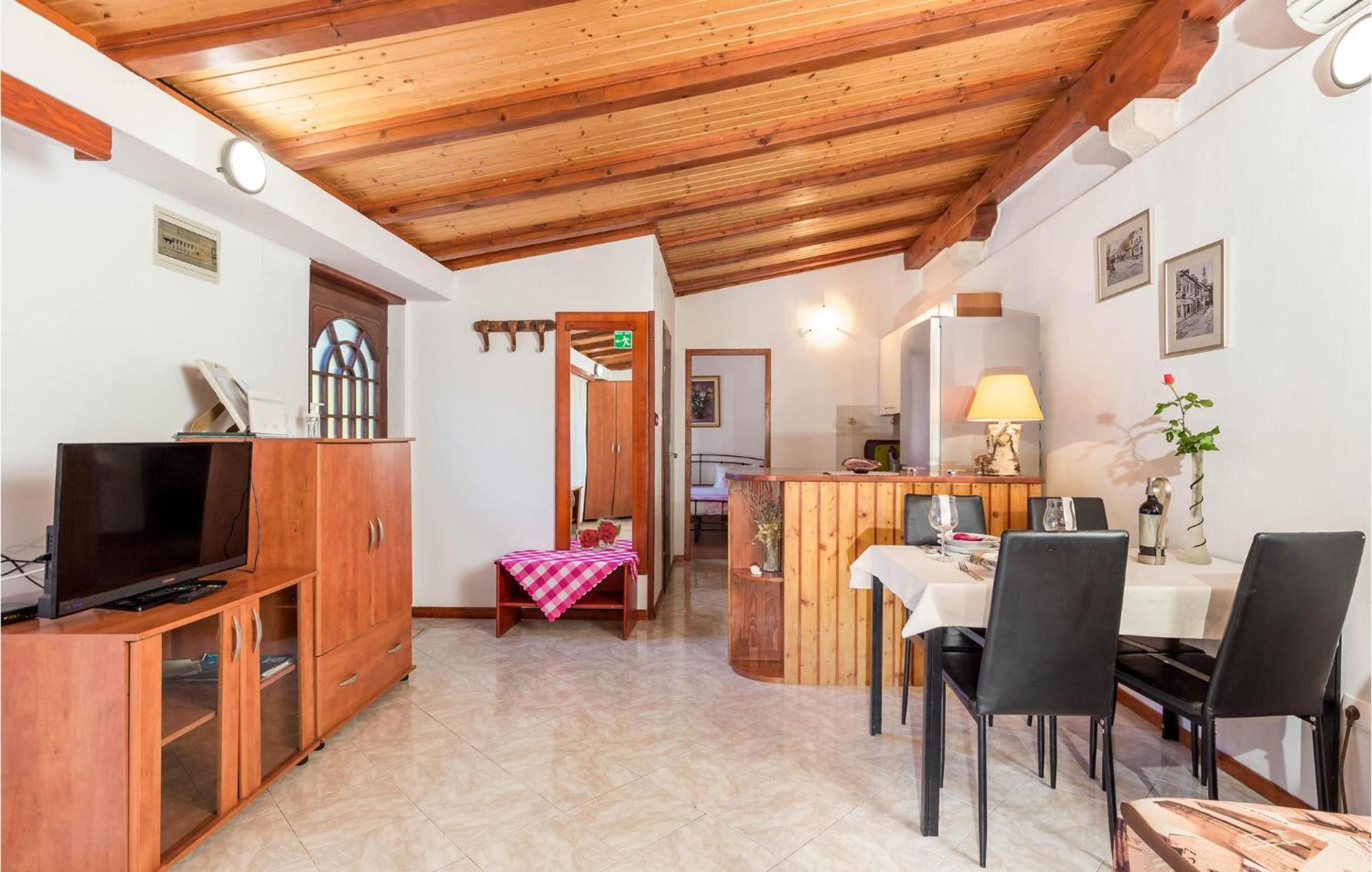 Awesome Home In Lussingrande Esterno foto