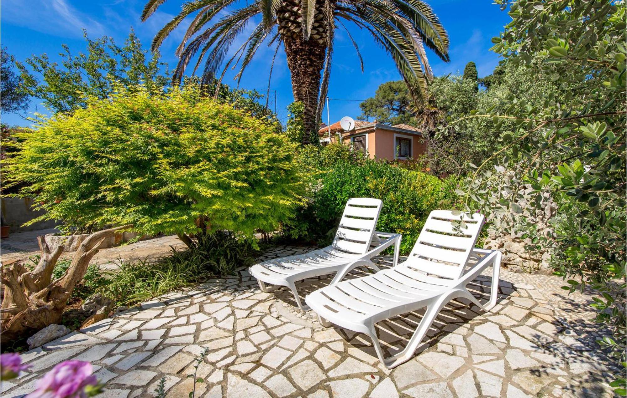 Awesome Home In Lussingrande Esterno foto